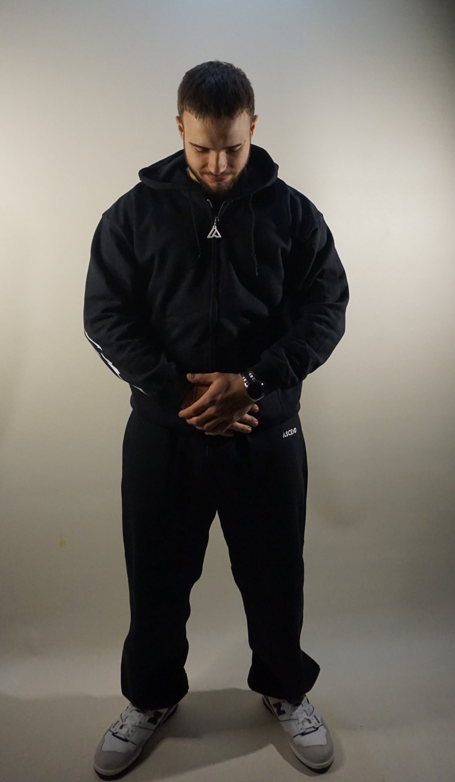 Ascend Cross Jacket + Basic Sweatpants
